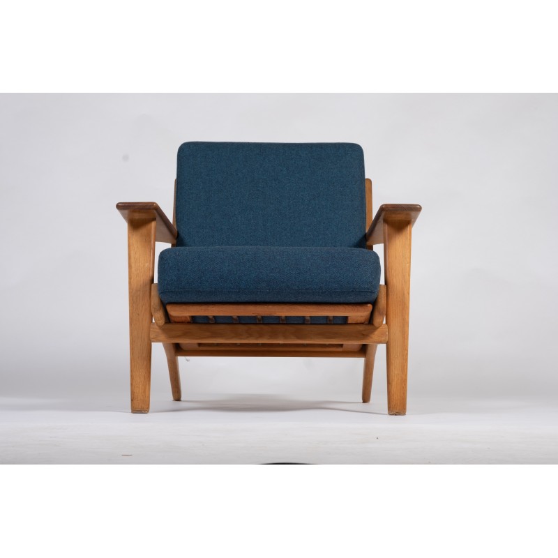 Vintage Ge-290 armchair in oakwood by Hans J. Wegner for Getama, Denmark 1960