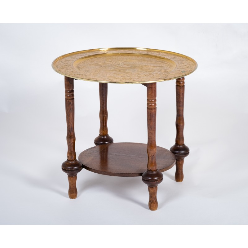 Tavolino vintage in legno e ottone inciso