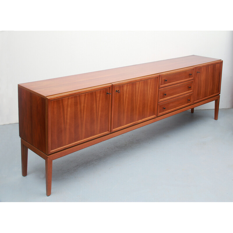 Vintage-Sideboard aus Nussbaum, 1960er Jahre