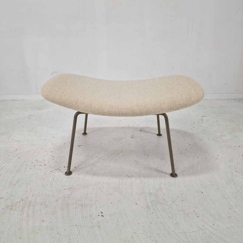 Vintage Oyster armchair with ottoman by Pierre Paulin for Artifort, 1960s