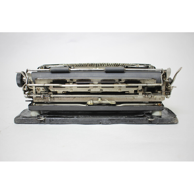 Vintage Remington portable typewriter, Usa 1910