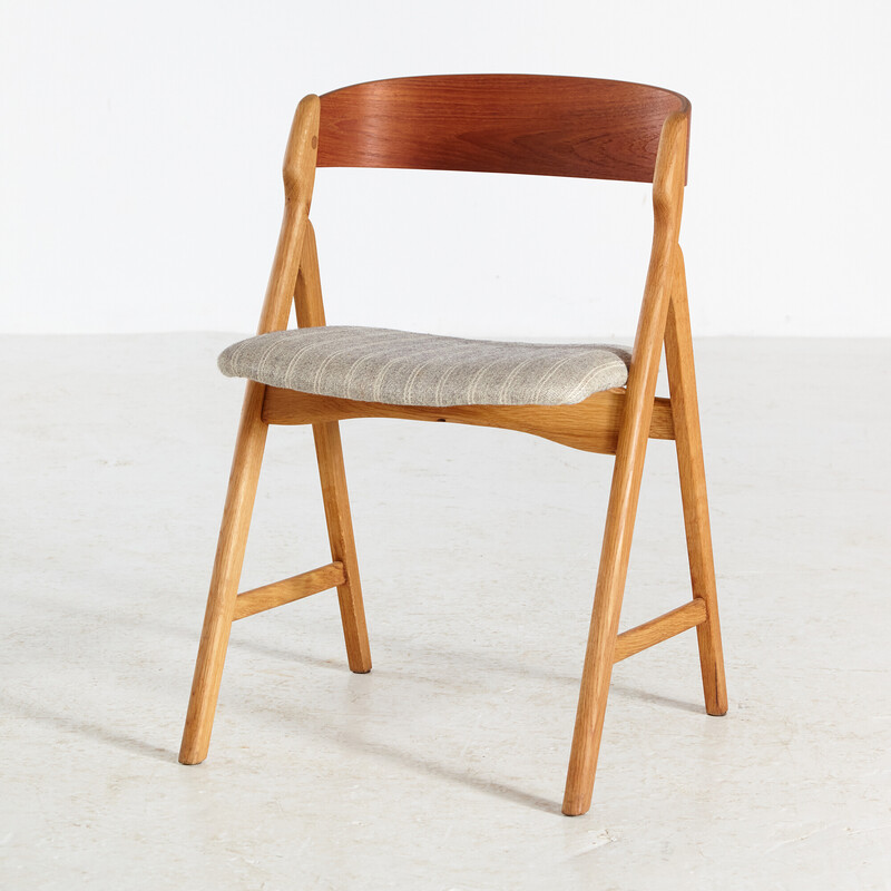 Vintage "Model 71" chair in oakwood and fabric by Henning Kjærnulf for Boltings Stolefabrik, 1960s