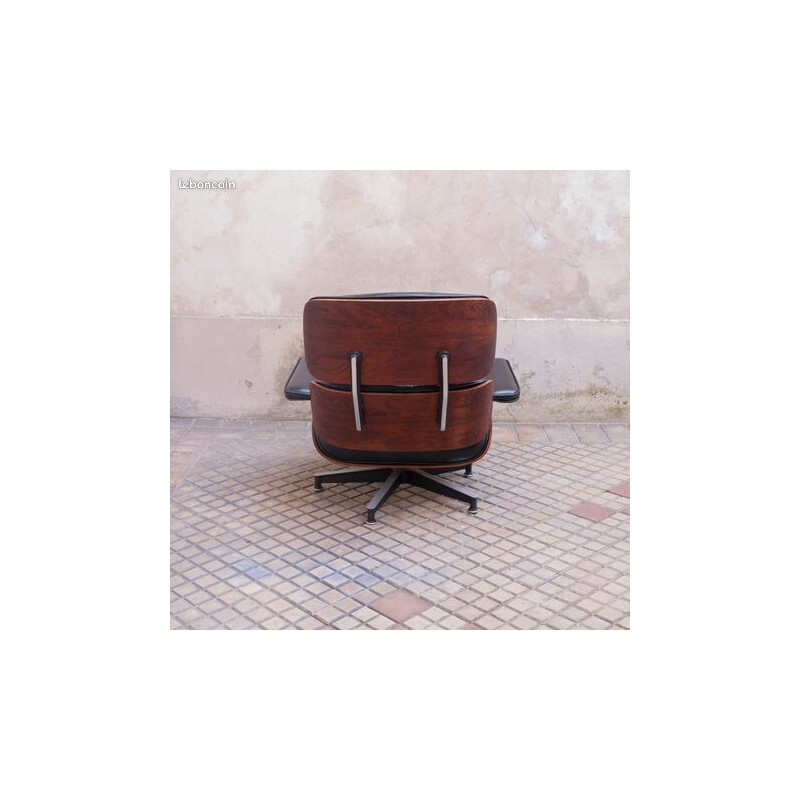 Vintage rosewood lounge chair with ottoman by Charles and Ray Eames for Herman Miller, 1970