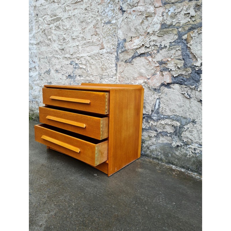 Vintage oakwood chest of drawers by Fitrobe Furniture