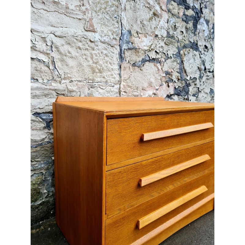 Vintage oakwood chest of drawers by Fitrobe Furniture