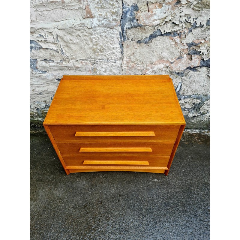 Vintage oakwood chest of drawers by Fitrobe Furniture