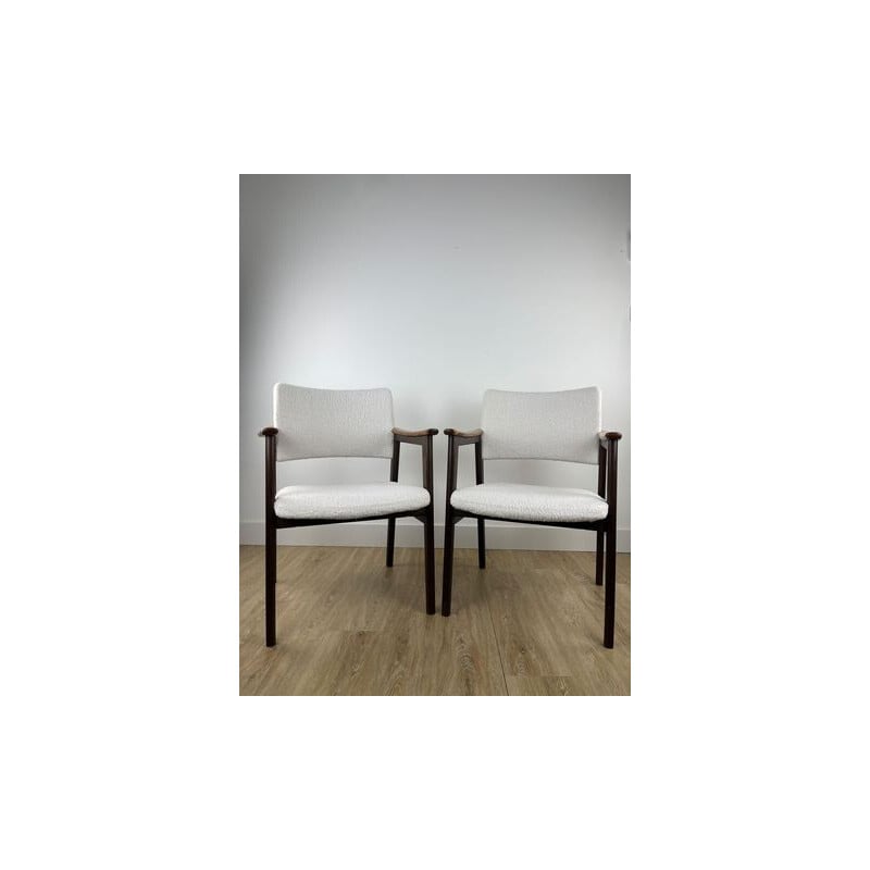 Pair of vintage Scandinavian armchairs in solid wood and white bouclé fabric, 1960