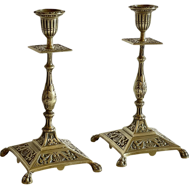 Par de castiçais de candelabros em latão maciço