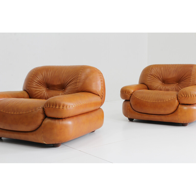 Pareja de sillones vintage de cuero coñac de Sapporo para Mobil Girgi, Italia 1970