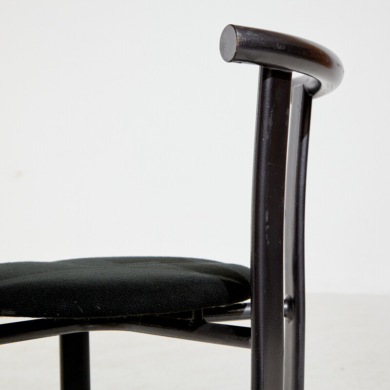 Vintage stoel met metalen frame en stoffen bekleding