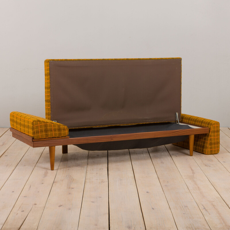 Vintage Svane bestehend aus zwei Schlafsofas und zwei Couchtischen von Ingmar Relling, Norwegen 1960er Jahre