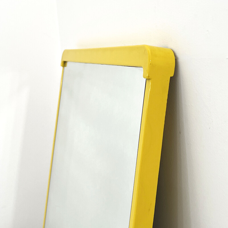 Espelho de moldura amarelo vintage da Metalplastica, década de 1970