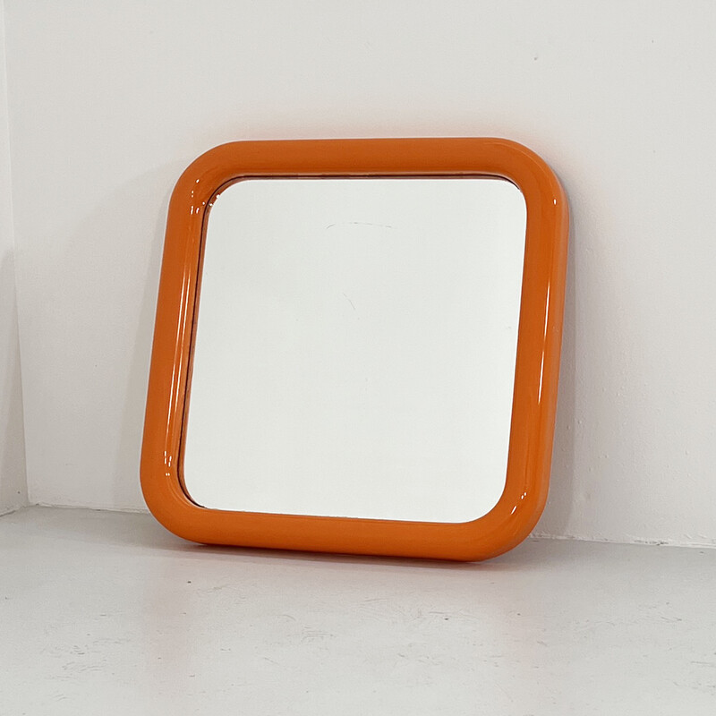 Vintage oranje ingelijste spiegel van Carrara en Matta, 1970