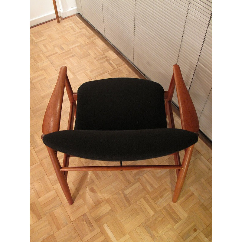 136 solid teck lounge armchair by Finn Juhl forFrance & Fils - 1950s