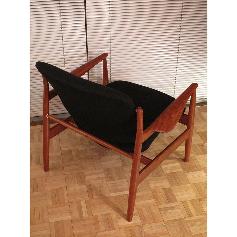 136 solid teck lounge armchair by Finn Juhl forFrance & Fils - 1950s