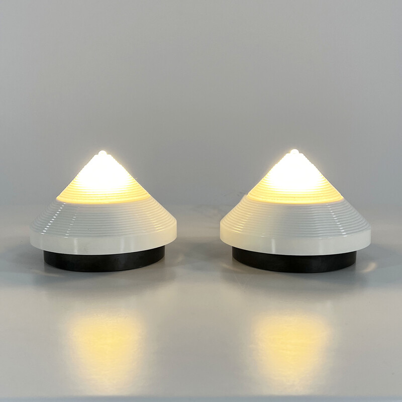 Paar vintage witte Pyramide wandlampen, 1980