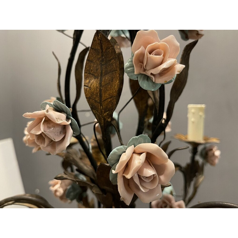 Lampadario vintage in porcellana di tole con fiori di rosa, anni '60