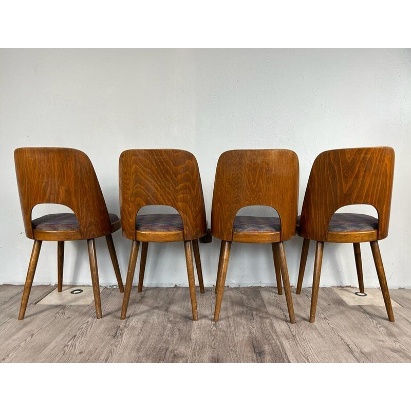 Set van 4 vintage notenhouten stoelen model 515 van Oswald Haerdtl voor Ton, 1960