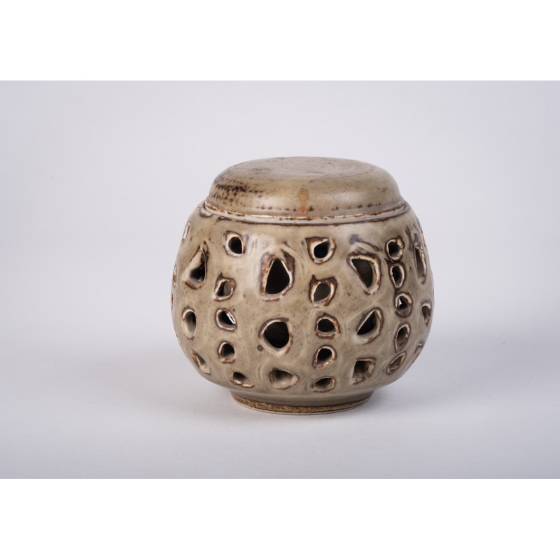 Taça dinamarquesa de cerâmica esculpida com buracos, anos 50