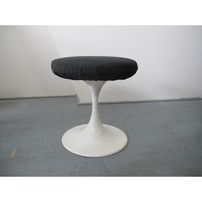 Mid-Century Tulip Stool by Eero Saarinen - 1960s