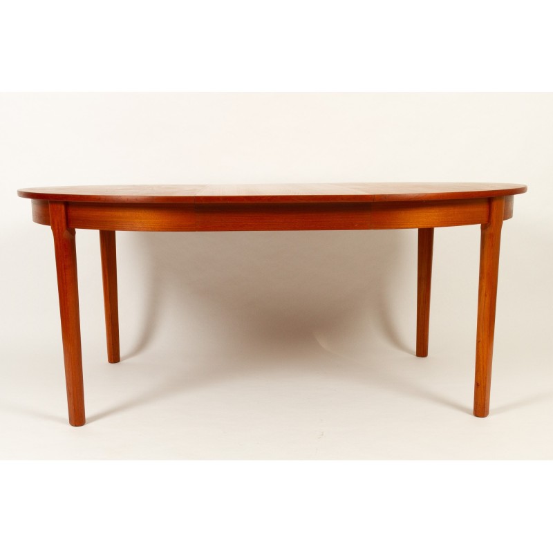 Vintage extendable round table in teak, Denmark 1960