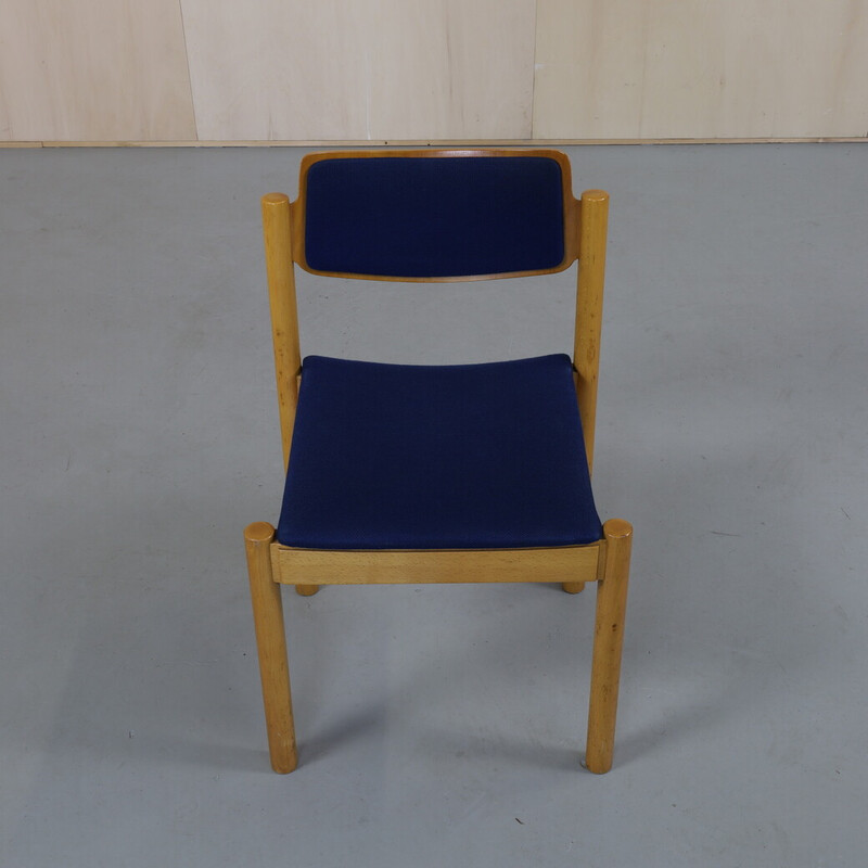 Set of 6 vintage stacking chairs