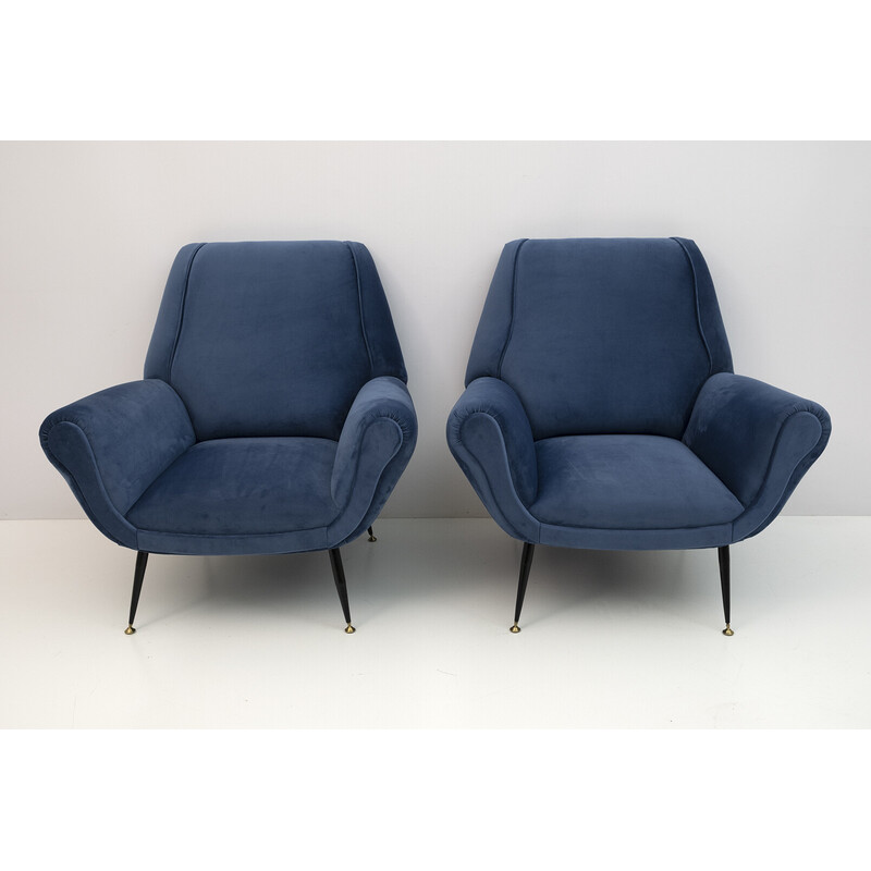 Paar vintage blauw fluwelen fauteuils van Gigi Radice voor Minotti, 1950
