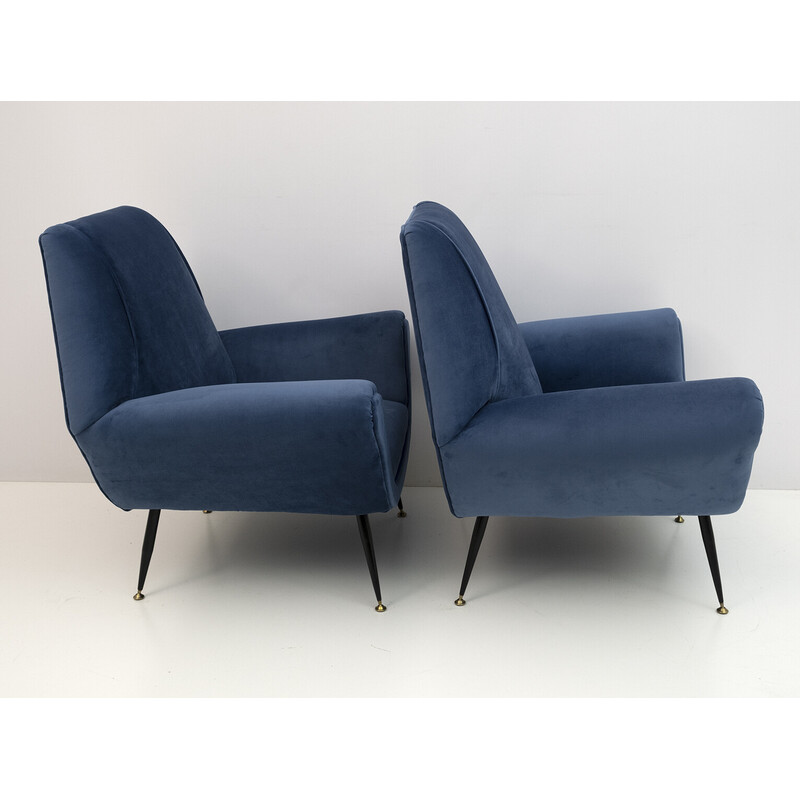 Paar vintage blauw fluwelen fauteuils van Gigi Radice voor Minotti, 1950