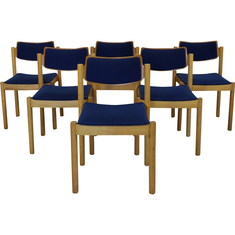 Set of 6 vintage stacking chairs
