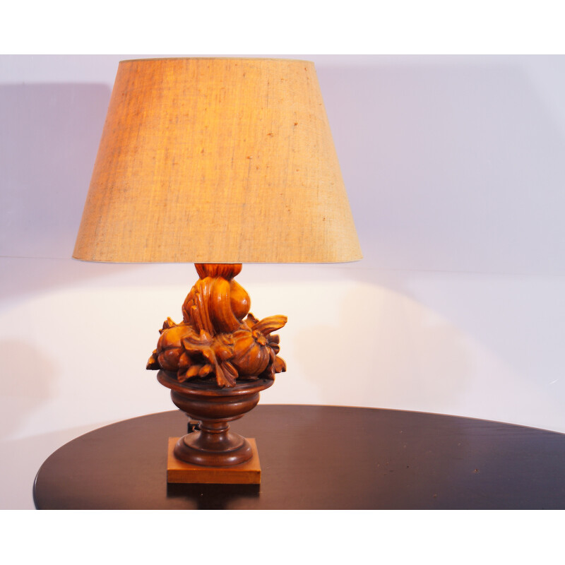Vintage handcarved Colonial table lamp