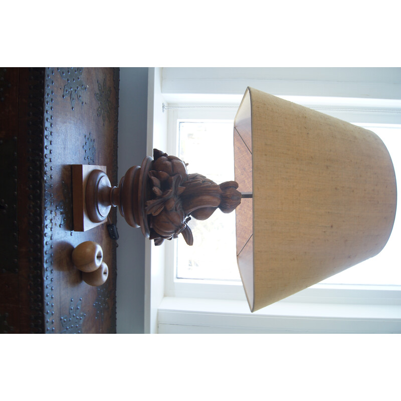 Lámpara de mesa colonial vintage tallada a mano