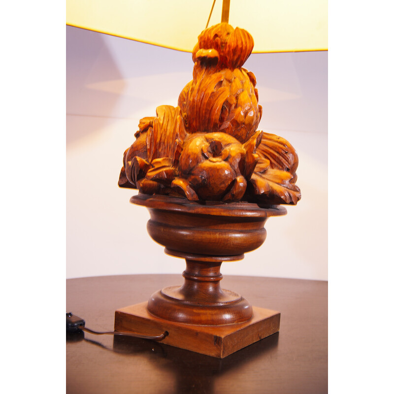 Vintage handcarved Colonial table lamp