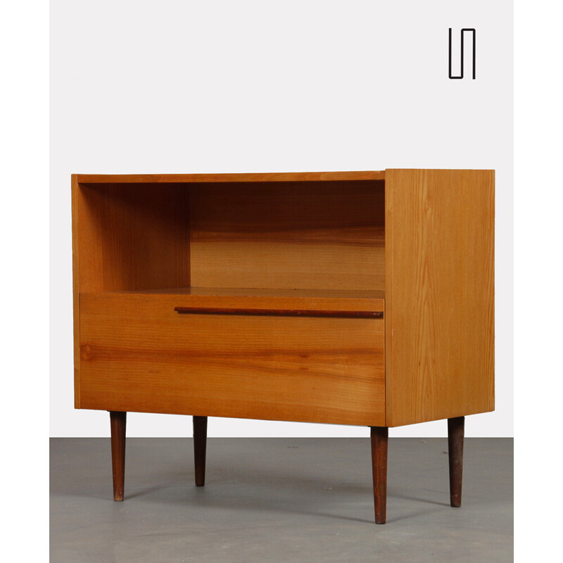 Cómoda vintage de madera de Up Zavody, 1960