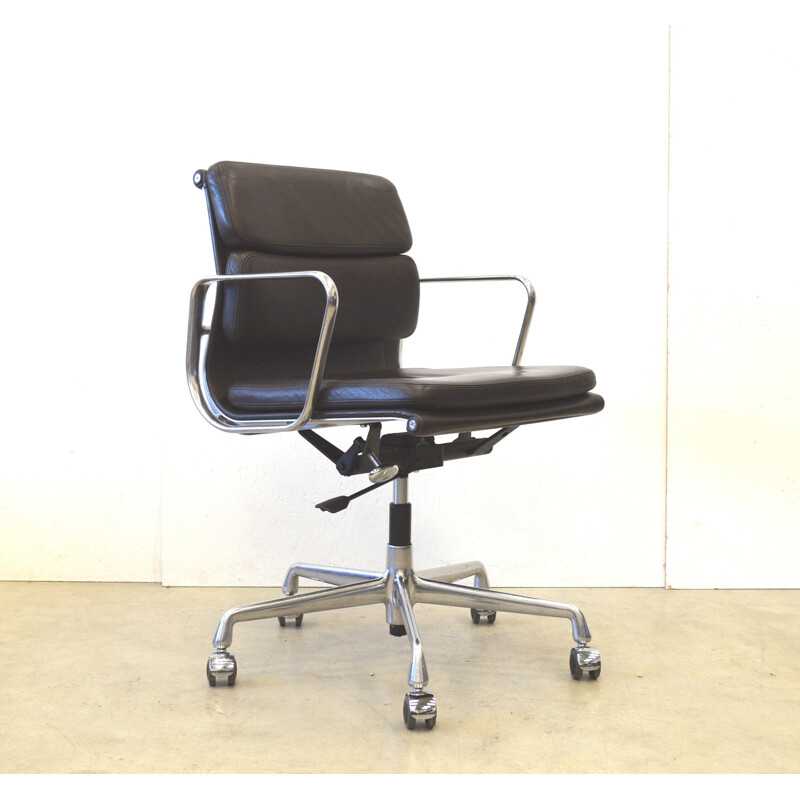 Desk chair model EA217 by Charles Eames for Vitra - 2000s