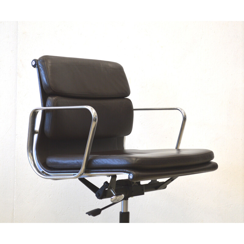 Desk chair model EA217 by Charles Eames for Vitra - 2000s