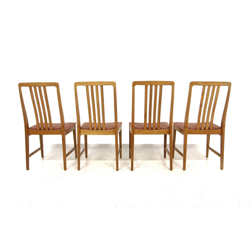 Satz von 4 Vintage-Stühlen aus Walnussholz und rotem Stoff, Schweden 1960