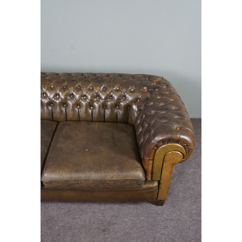 Canapé Chesterfield vintage 2 places en cuir de vachette vert