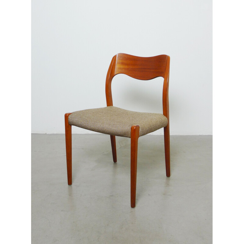 Ensemble de quatre chaises à repas de modèle 71 par Niels Otto Moller pour J.L. Møllers - 1960