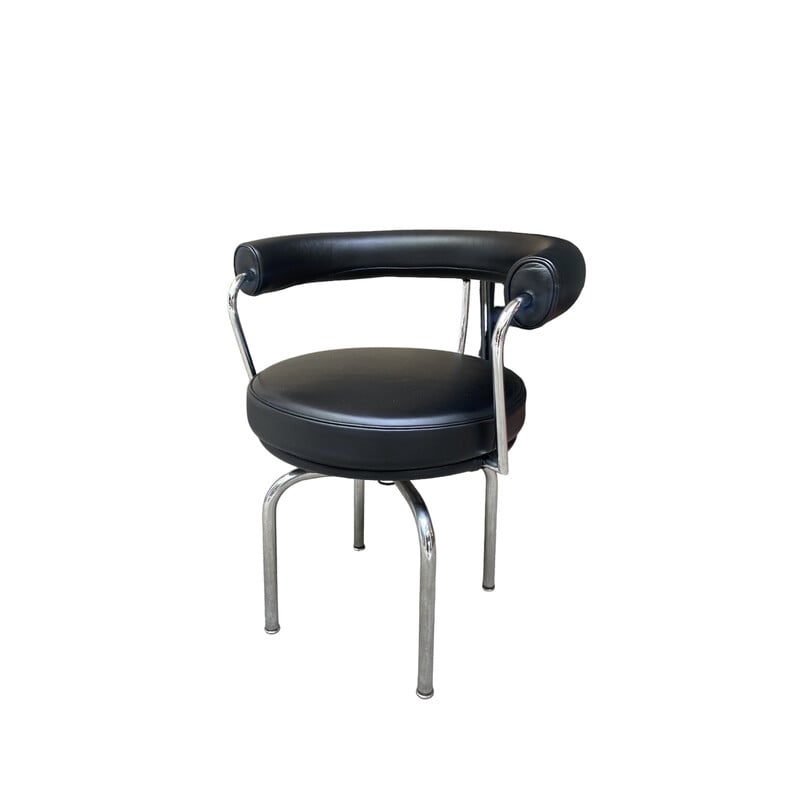 Vintage Lc7 black swivel chair for Cassina, 2000