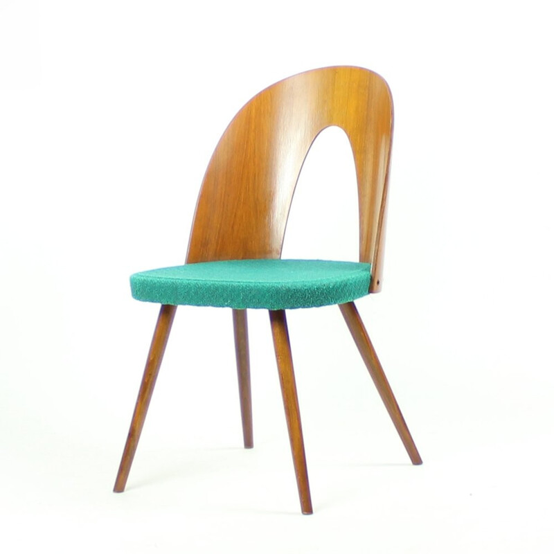 Suite de 4 chaises Tatra par Antonín Šuman - 1960