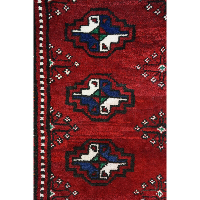 Vintage colorful hand-knotted oriental rug in pure virgin wool