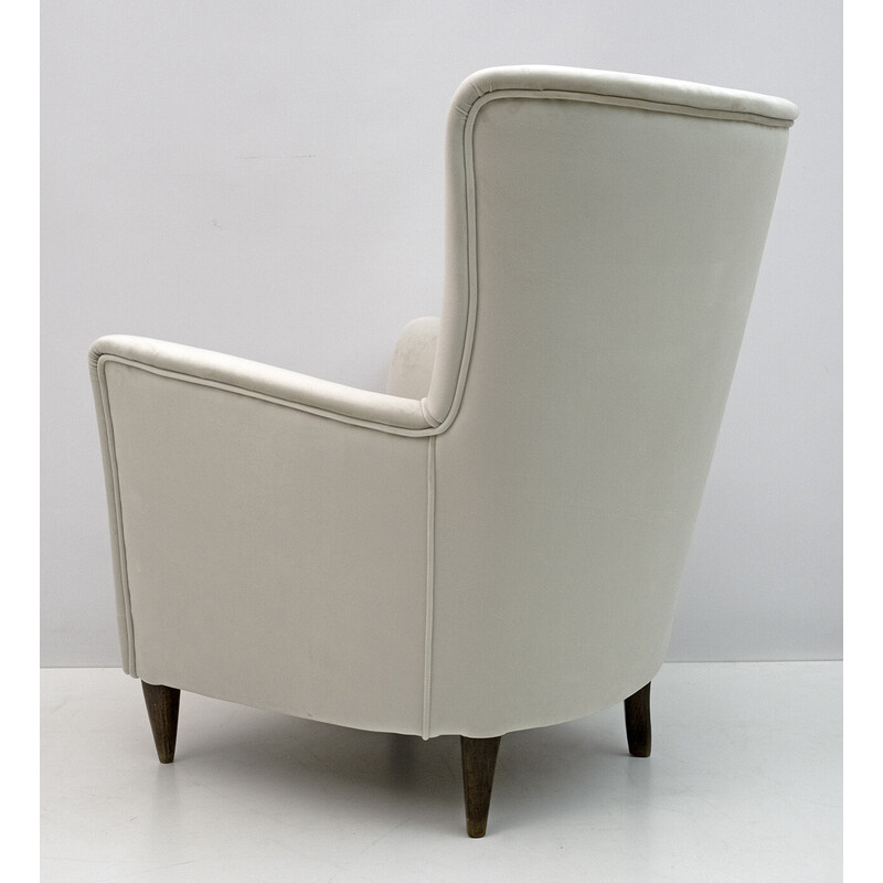 Par de poltronas de veludo italianas de meados do século por Gio Ponti para Isa, 1950s