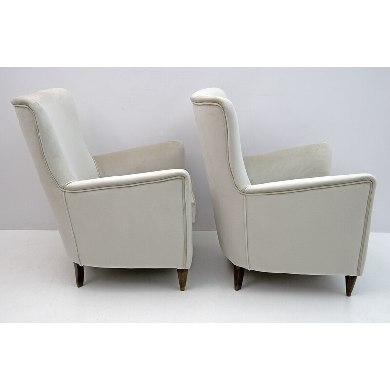 Pair of mid-century Italian velvet armchairs by Gio Ponti for Isa, 1950s