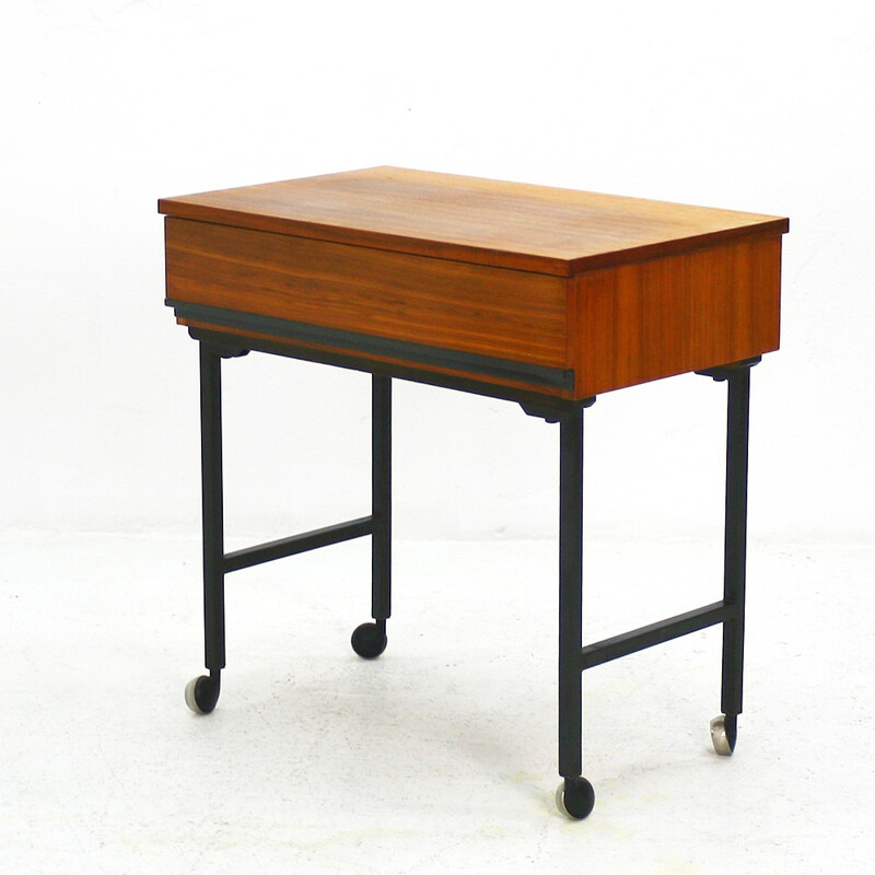 Mid-Century Modern walnut side table on wheels - 1960