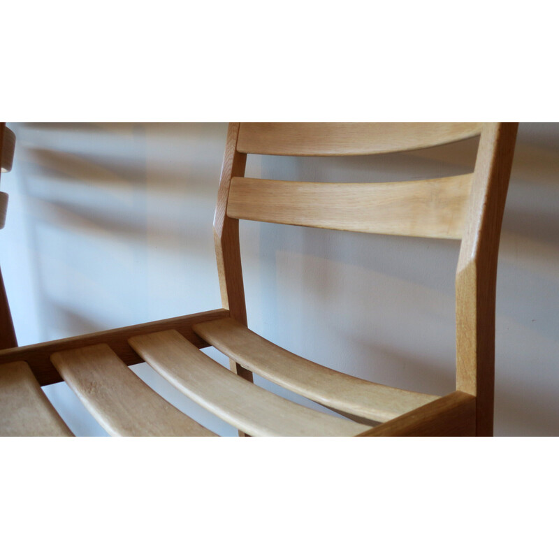 Pareja de sillas de comedor vintage de madera maciza de roble por Kurt Ostervig para Kp Mobler, Dinamarca años 50