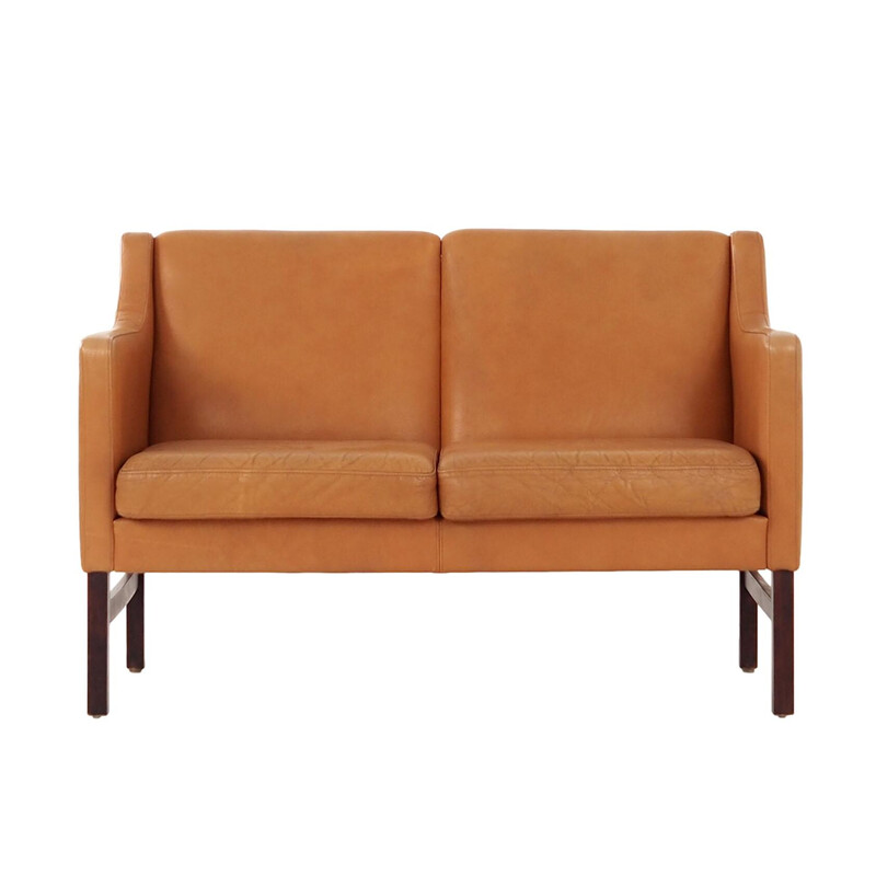 Vintage sofa model V17 by Illum Wikkelsø