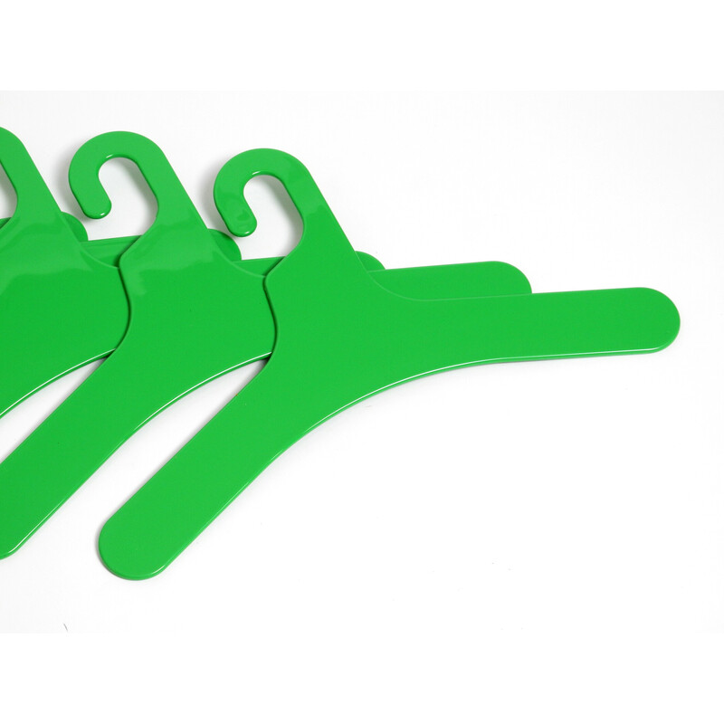 Set of 6 vintage green plastic hangers by Ingo Maurer for Design M, 1970