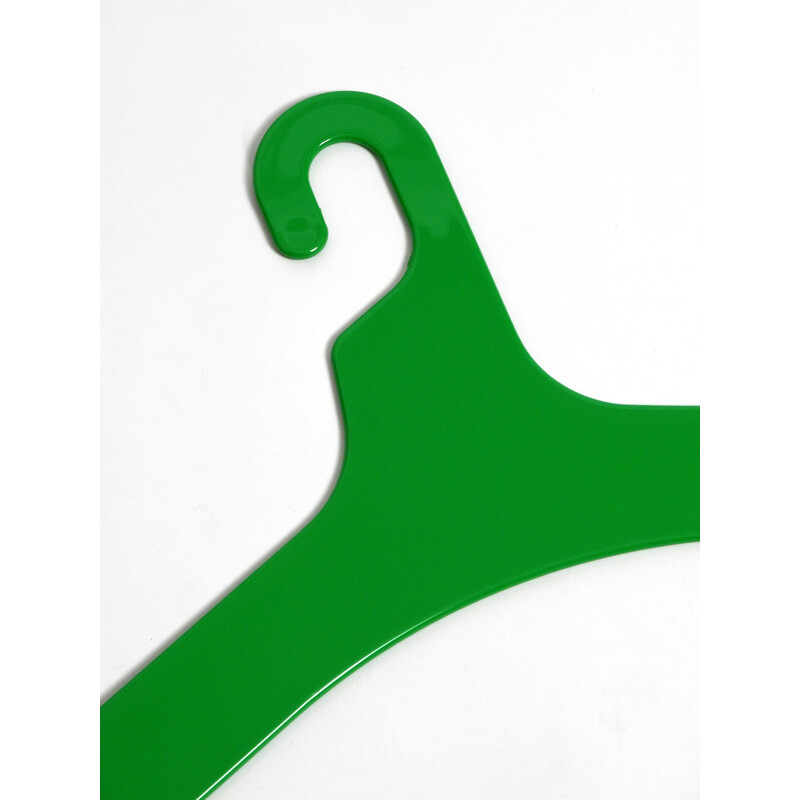Juego de 6 perchas vintage de plástico verde y amarillo de Ingo Maurer para Design M, 1970