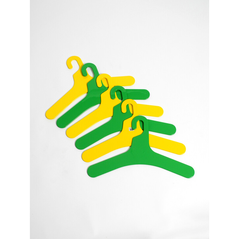 Set of 6 vintage green and yellow plastic hangers by Ingo Maurer for Design M, 1970