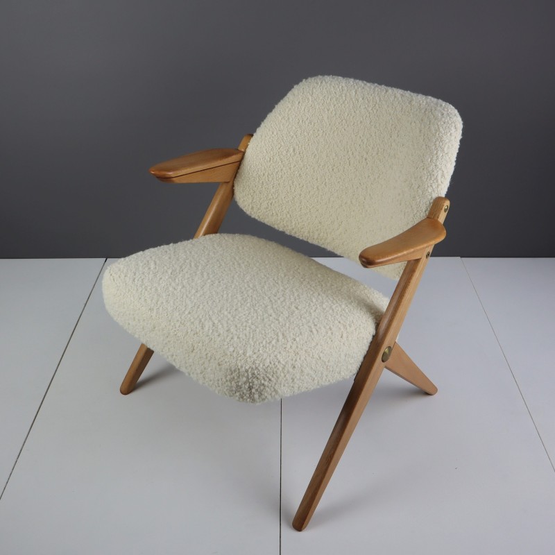 Vintage Triva fauteuil in gebroken witte bouclé stof van Bengt Ruda